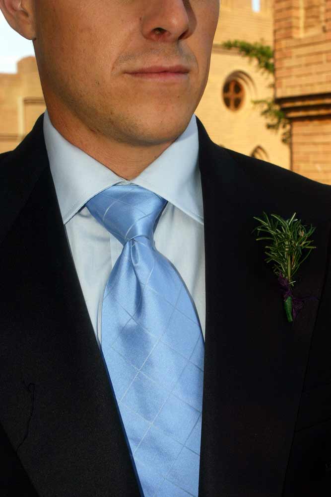 costume et cravates bleu
